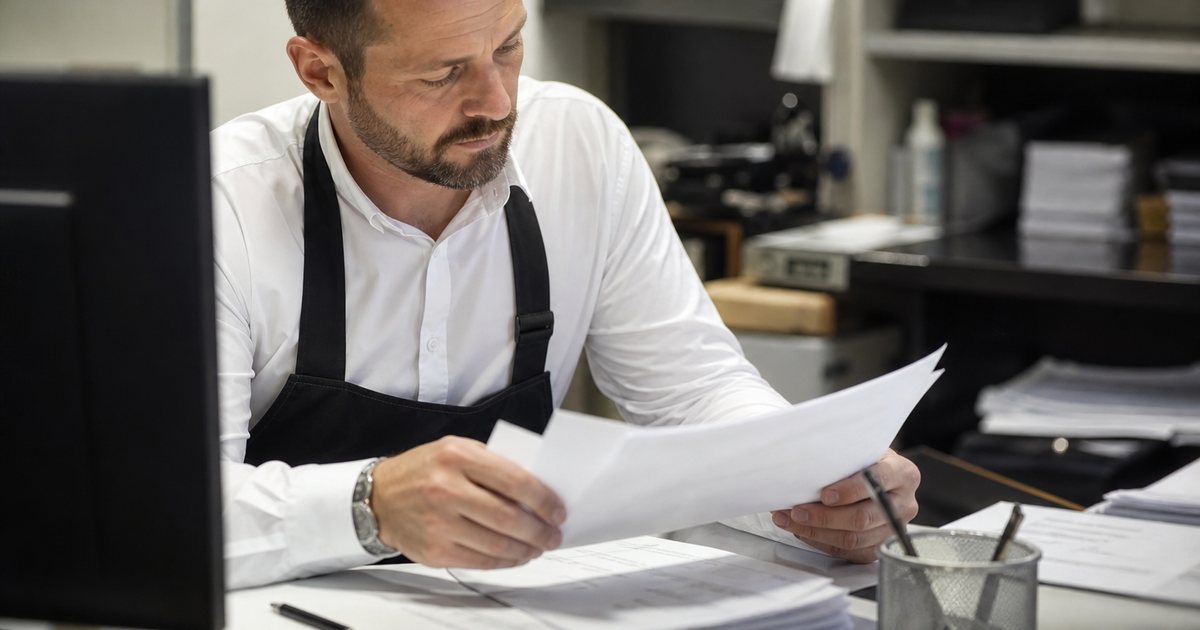 Why should you keep transparent tip records for every single shift?